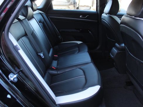 Used 2025 Kia K5 GT-Line w/ GT-Line Premium Package image 9