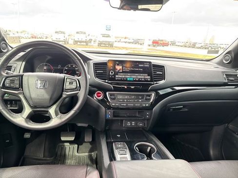 Used 2024 Honda Ridgeline Black Edition image 12