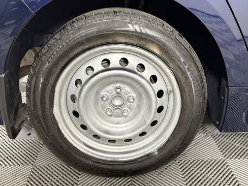 Used 2025 Toyota Corolla LE FWD image 31