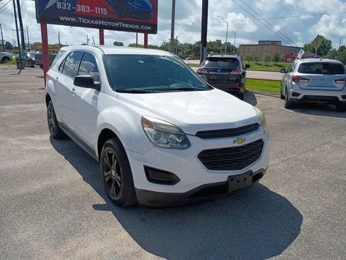 Used 2017 Chevrolet Equinox LS FWD image 7