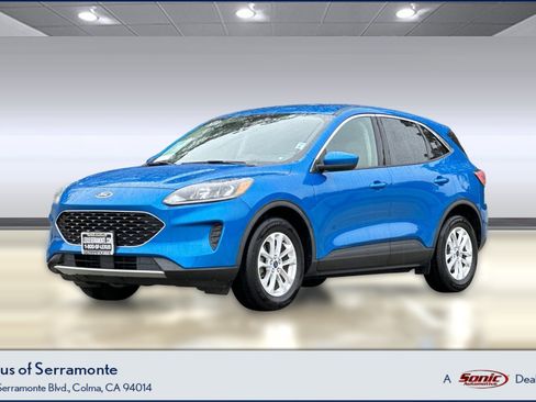 Used 2020 Ford Escape SE image 1