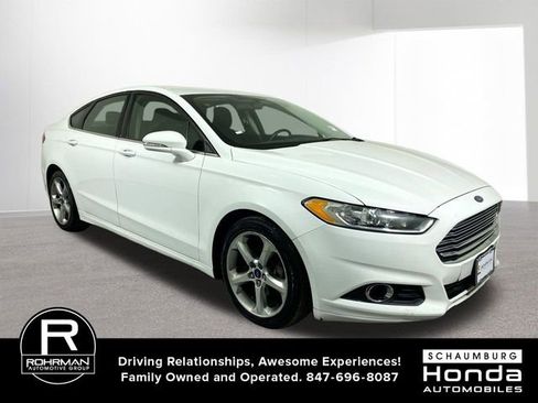 Used 2016 Ford Fusion SE w/ Equipment Group 201A image 3