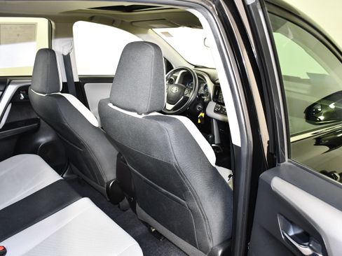 Used 2016 Toyota RAV4 XLE AWD/4WD image 43