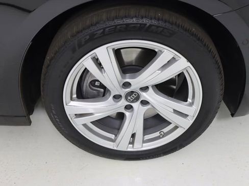 Certified 2025 Audi A5 2.0T Prestige image 9