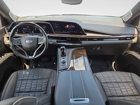 Certified 2023 Cadillac Escalade Sport Platinum w/ Heavy-Duty Trailer Package AWD/4WD image 9