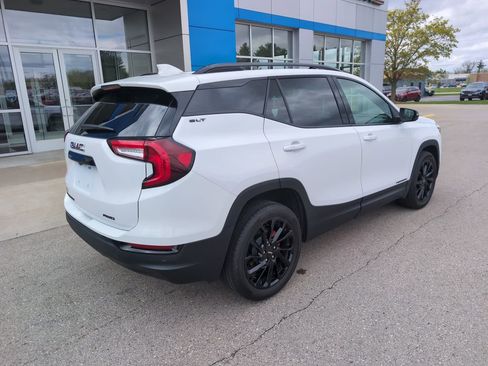 Used 2023 GMC Terrain SLT w/ Infotainment Package II AWD/4WD image 8