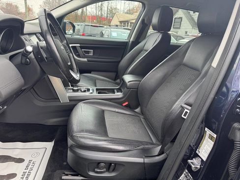 Used 2019 Land Rover Discovery Sport SE image 26