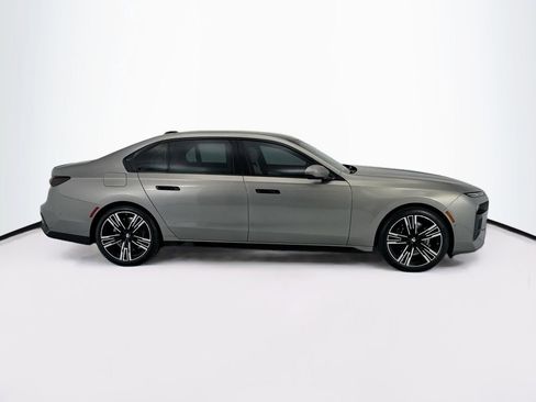 Certified 2023 BMW 760i xDrive AWD/4WD image 4