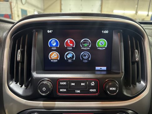 Used 2016 GMC Canyon SLE image 25