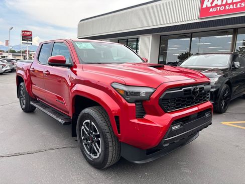 Used 2026 Toyota Tacoma TRD Sport w/ TRD Sport Premium Package AWD/4WD image 2