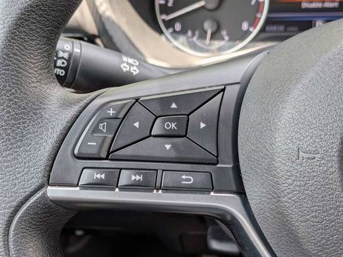 Used 2024 Nissan Sentra SV FWD image 25