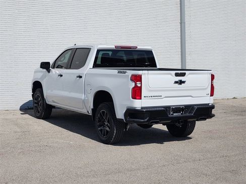 New 2026 Chevrolet Silverado 1500 LT Trail Boss w/ Dark Appearance Package image 3
