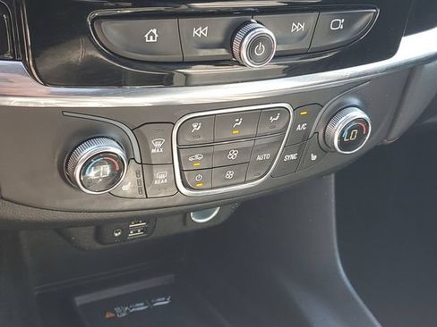 Certified 2023 Chevrolet Traverse RS AWD/4WD image 28