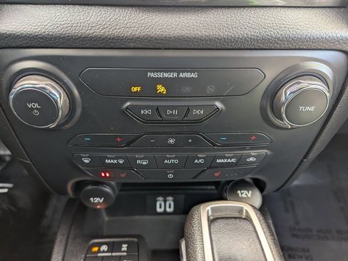 Used 2022 Ford Ranger Lariat w/ Equipment Group 501A High image 16