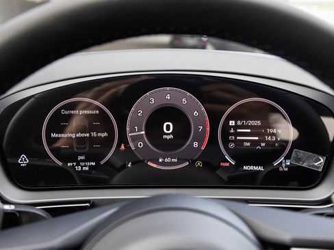 Certified 2025 Porsche Cayenne Coupe image 14