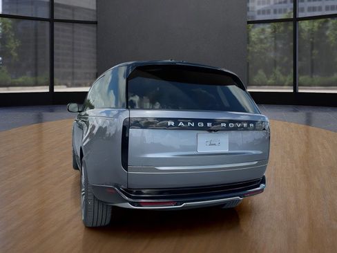 New 2025 Land Rover Range Rover Long Wheelbase SE image 7