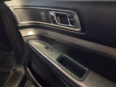 Used 2018 Ford Explorer XLT w/ Equipment Group 201A image 63