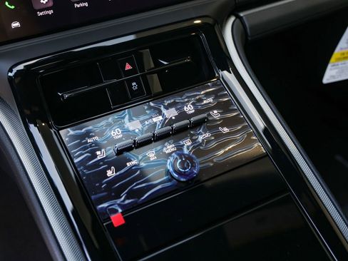 New 2025 Porsche Panamera 4 image 27