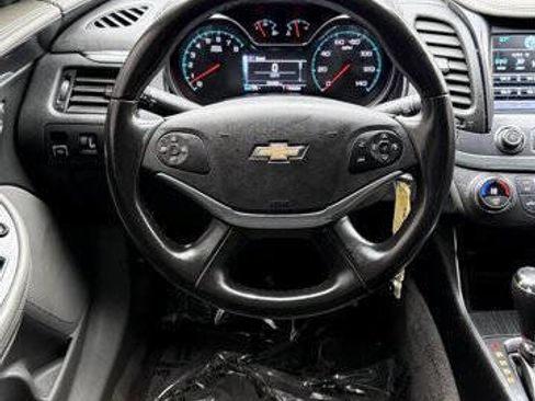 Used 2017 Chevrolet Impala LT image 14
