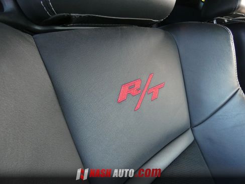Used 2014 Dodge Challenger R/T RWD image 29
