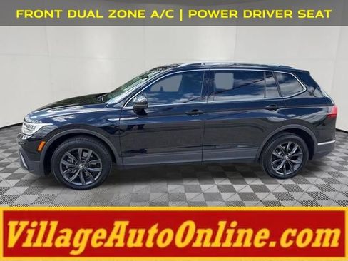 Used 2022 Volkswagen Tiguan SE w/ Panoramic Sunroof Package AWD/4WD image 9