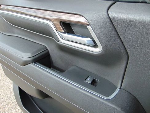 Used 2023 Chevrolet Silverado 1500 LT AWD/4WD image 22