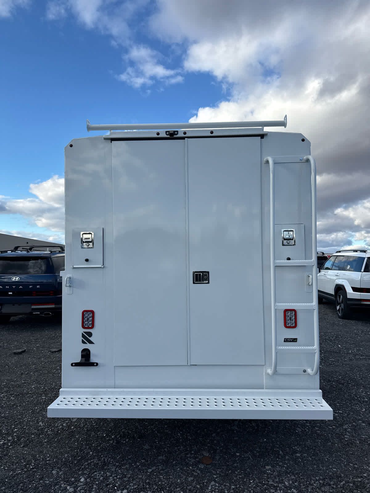 New 2025 GMC Savana 3500 w/ Power Convenience Package RWD image 4