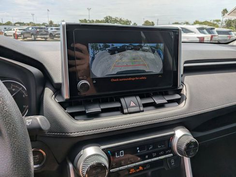 Used 2025 Toyota RAV4 XLE FWD image 23
