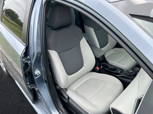 Certified 2022 Toyota Corolla LE FWD image 29