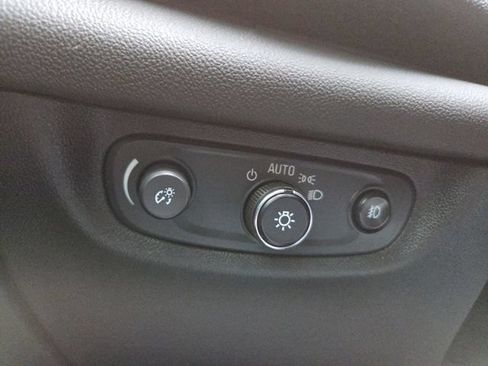 Used 2019 Buick Regal Preferred FWD image 17