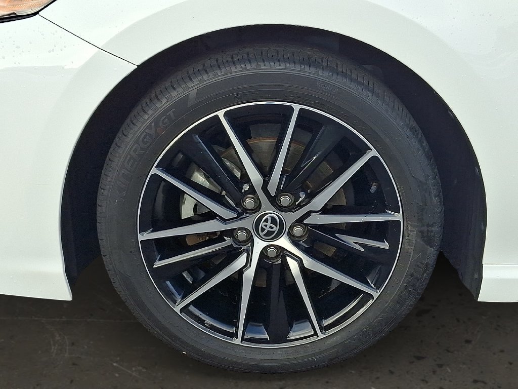 Used 2022 Toyota Camry SE FWD image 7