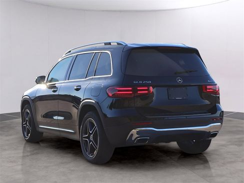 New 2026 Mercedes-Benz GLB 250 4MATIC image 7