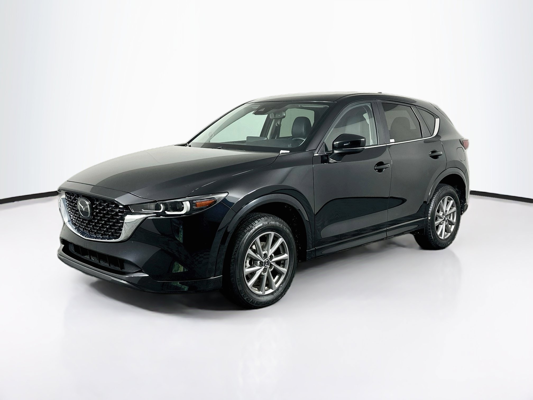 Used 2025 MAZDA CX-5 AWD 2.5 S w/ Preferred Package image 3