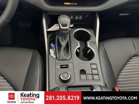 New 2026 Toyota Highlander XSE image 9