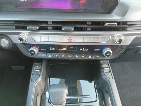 Used 2025 Kia Telluride S AWD/4WD image 4