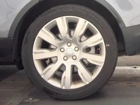 Used 2020 Land Rover Discovery HSE AWD/4WD image 10