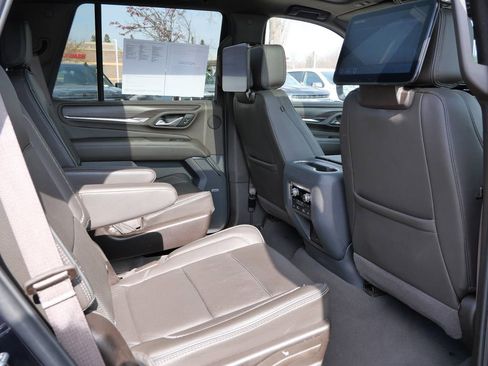 Used 2024 GMC Yukon Denali w/ Denali Reserve Package AWD/4WD image 19
