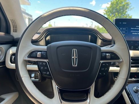 Certified 2023 Lincoln Nautilus Black Label w/ Class II Trailer Tow Package AWD/4WD image 27