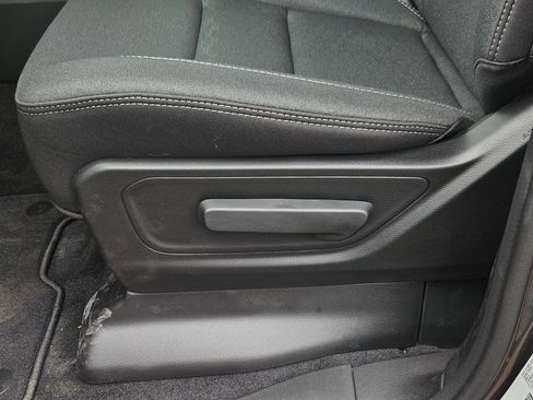 New 2026 RAM 1500 Express AWD/4WD image 15