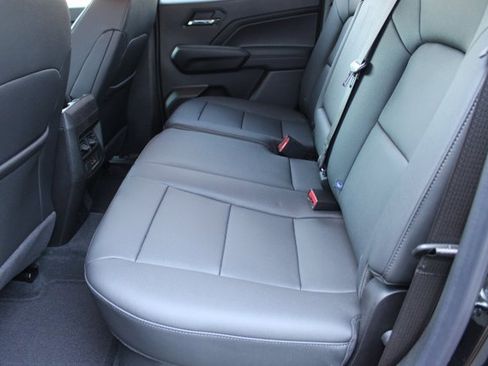 New 2024 Chevrolet Colorado LT w/ LT Convenience Package III image 19