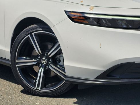 Used 2024 Honda Accord Sport image 11