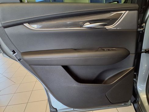 Certified 2024 Cadillac XT5 Sportv w/ Technology Package AWD/4WD image 18