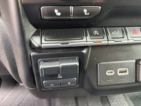 Used 2020 Chevrolet Silverado 1500 LT w/ All-Star Edition AWD/4WD image 19