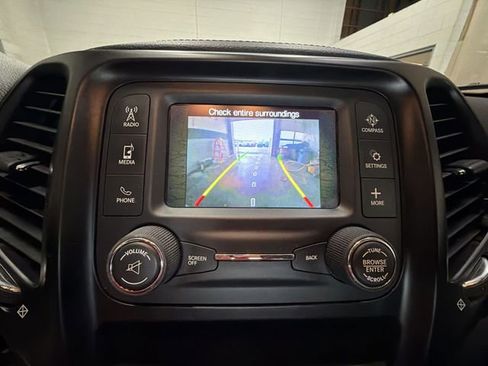 Used 2014 Jeep Cherokee Sport image 17