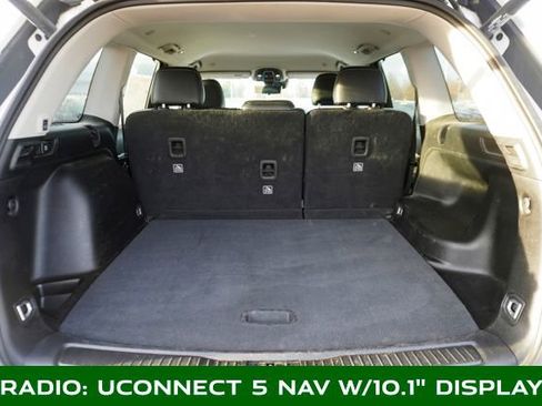 Used 2023 Jeep Grand Cherokee Limited w/ Luxury Tech Group II image 6