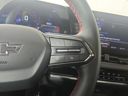 Used 2025 Chevrolet Equinox RS image 15