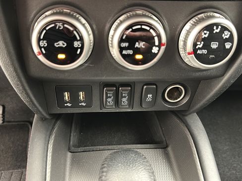 Used 2025 Mitsubishi Outlander Sport SE AWD/4WD image 18