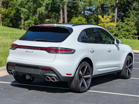 Certified 2025 Porsche Macan S AWD/4WD image 30