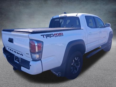 Used 2021 Toyota Tacoma TRD Off-Road w/ Technology Package AWD/4WD image 8