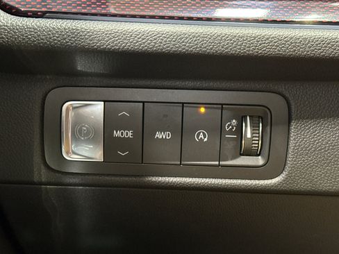 Used 2026 Chevrolet Traverse RS w/ LPO, Floor Liner Package AWD/4WD image 33